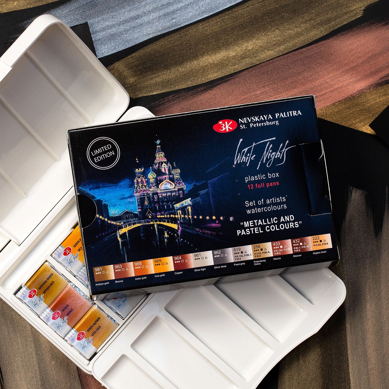 Set Acuarelas White Nights 12 pans Metallic and pastel colours, caja plastica - Imagen 3